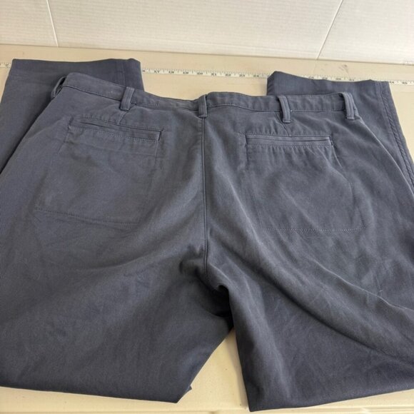 LL Bean Men's Classic Fit Straight Leg Comfort Stretch  Chino Pants size 38x32 - Picture 13 of 14